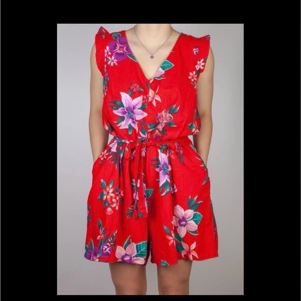 Old Navy Women's Romper Shorts/Jumpsuit Belted Red Hawaiian Floral